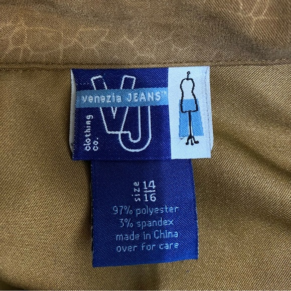 Venezia Women’s Microsuede with Snake Skin Print Vintage Button Down - Picture 5 of 6